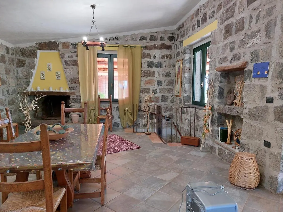 Pinnettu Ghilarza Ferienhaus